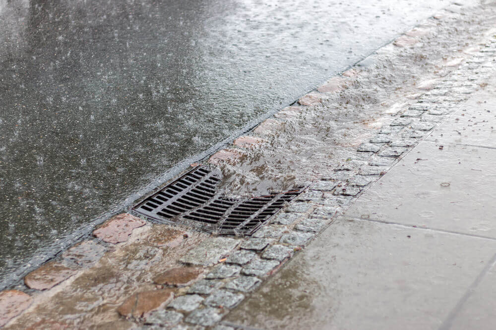 Odvod dažďovej vody na cestu Bratislava Zemné Výškové